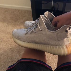 Yeezys size 9